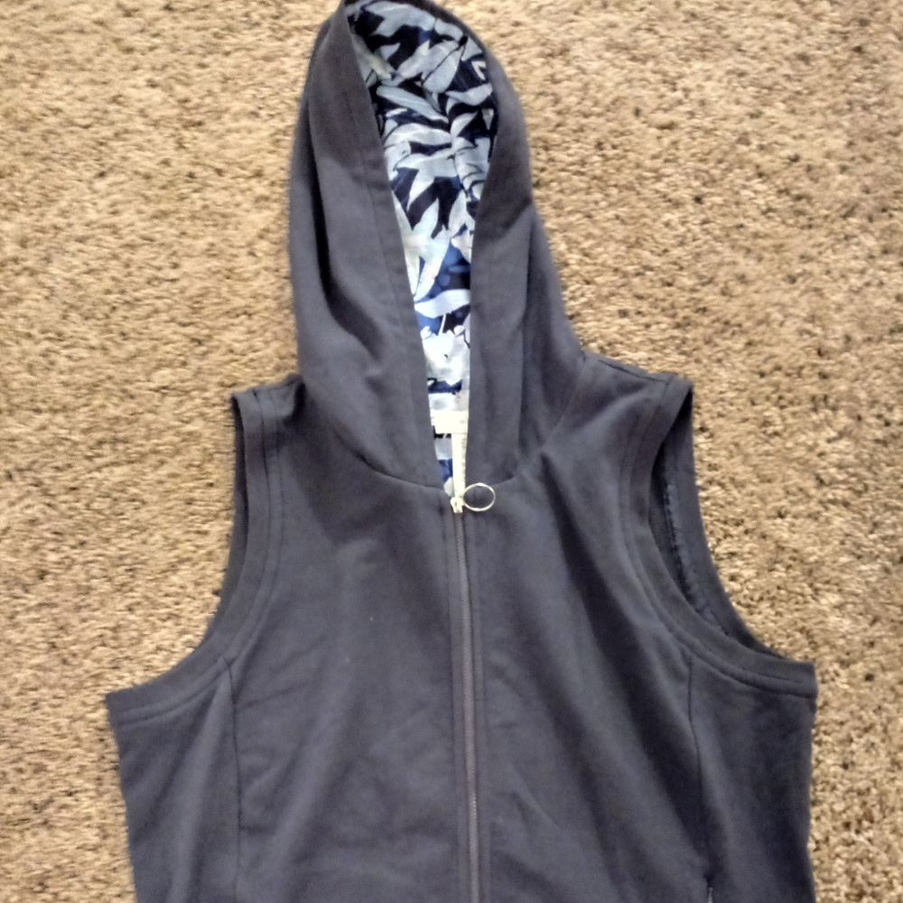 Liz Claiborne stretch blue hooded vest size Large